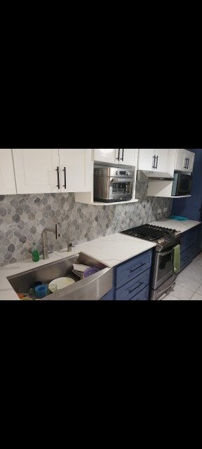Luxirious Kitchen Cupboards & Closets