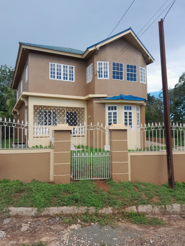 4 Bedroom House  Houses Kitson Town 