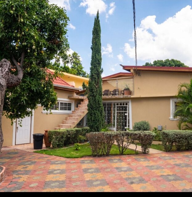 1 Bedroom Airbnb Airbnb & Hotels Off Hope Road