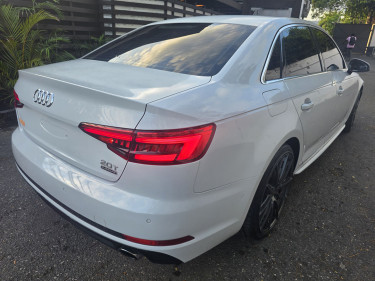 2017 Audi A4