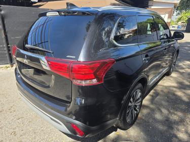 2022 Mitsubishi Outlander 