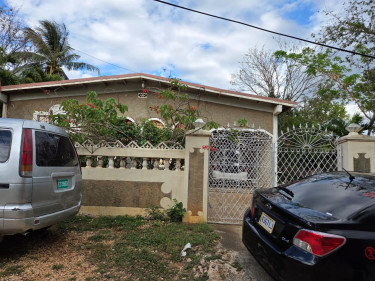 3 Bedroom House For Sale In Windsor Heights
