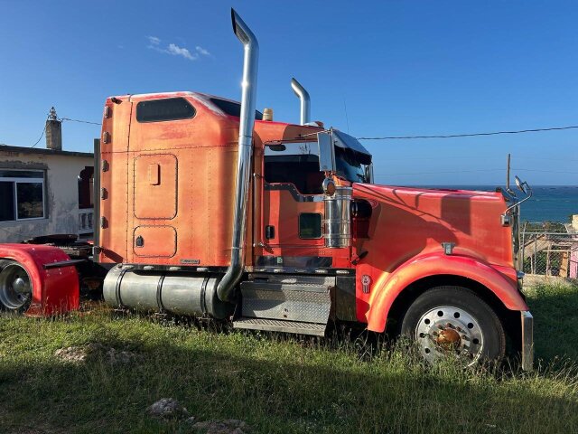 Kenworth W900L Detroit Series 60 Trucks Mobay