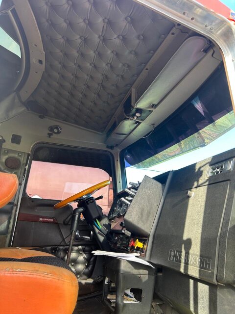 Kenworth W900L Detroit Series 60
