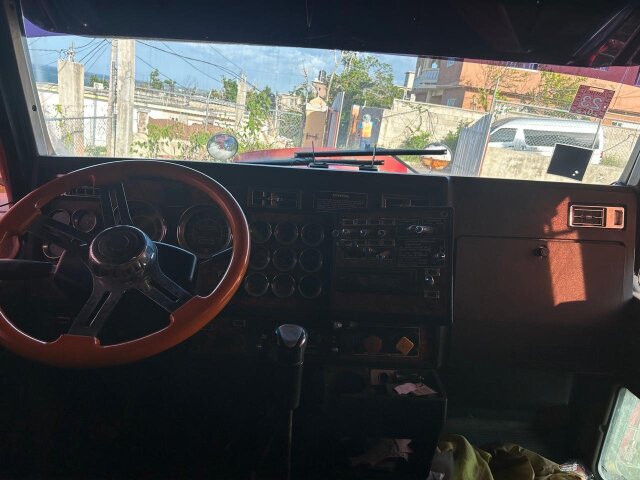 Kenworth W900L Detroit Series 60
