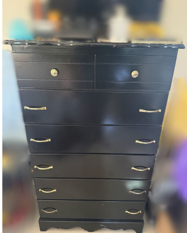 DRESSER & CHEST OF DRAWERS Dressers St. Andrew