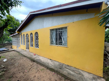 4 Bedroom House For Sale- Lauriston, St. Catherine