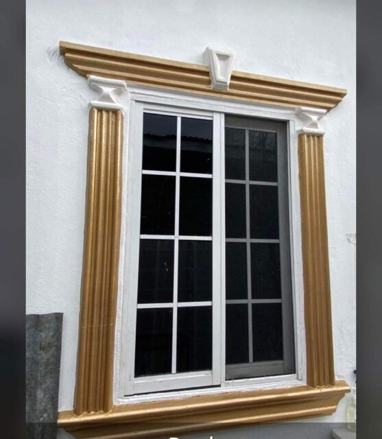 WINDOW MOLDING