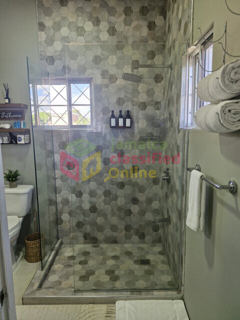 Lovely Fully Furnished 1 Bedroom House