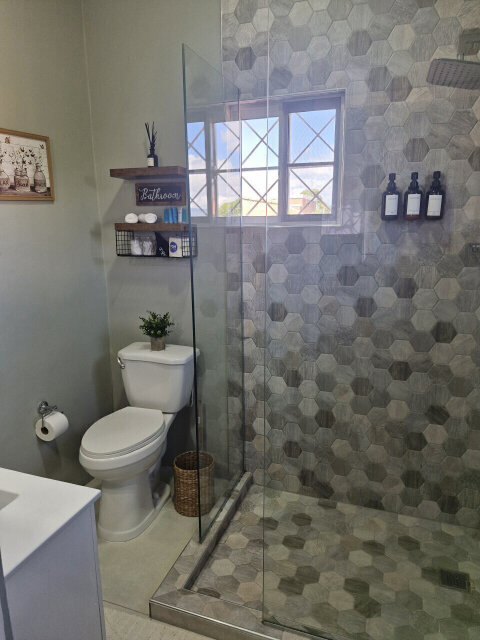 Lovely Fully Furnished 1 Bedroom House