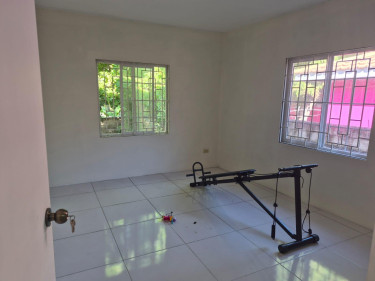 5 Bedroom House At Ridgeway Rd, Meadowbrook
