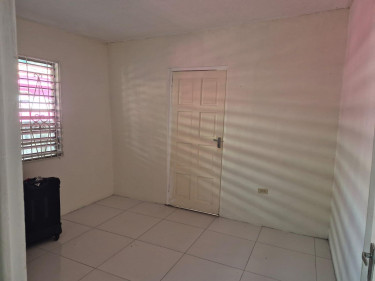 5 Bedroom House At Ridgeway Rd, Meadowbrook