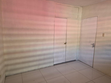 5 Bedroom House At Ridgeway Rd, Meadowbrook