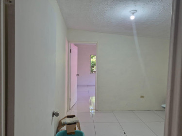 5 Bedroom House At Ridgeway Rd, Meadowbrook