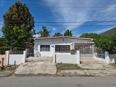 5 Bedroom House At Ridgeway Rd, Meadowbrook Houses St. Andrew 