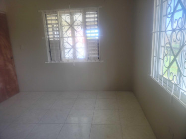 6 Bedroom 4.5 Bath 2 Storey House For Sale
