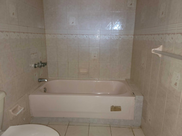 6 Bedroom 4.5 Bath 2 Storey House For Sale