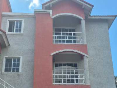 2 Bedrooms 2.5 Baths Apt In Small Complex