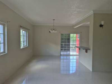 2 Bedrooms 2.5 Baths Apt In Small Complex
