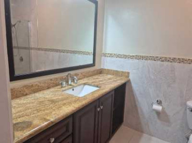 2 Bedrooms 2.5 Baths Apt In Small Complex