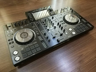 Pioneer DJ XDJ-RX3 All-in-one DJ System