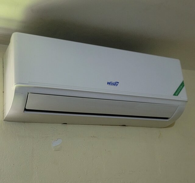 AC 12000k %90 Air Conditioning Montego Bay