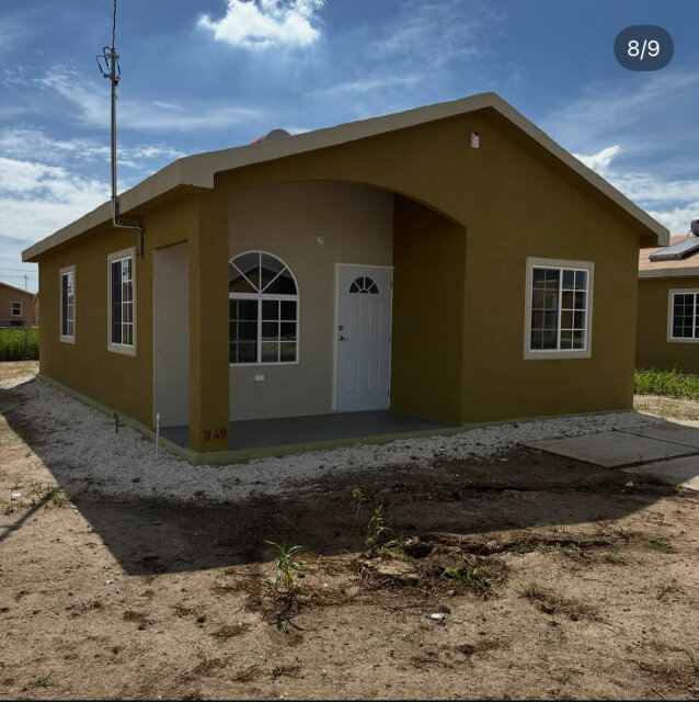 2 Bedroom House