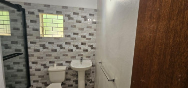 4 Bedrooms 4 Baths Family Home in Mount View