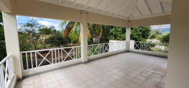 4 Bedrooms 4 Baths Family Home in Mount View