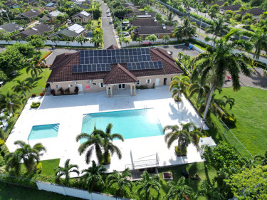 3 BEDROOM 2 Bathroom Drax Hall
