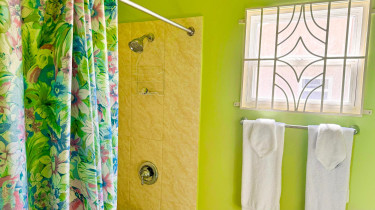 3 BEDROOM 2 Bathroom Drax Hall