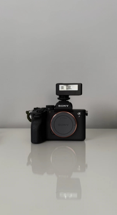 Sony Alpha A7 IV 4K 33MP 28-70mm Lens Full-Frame 