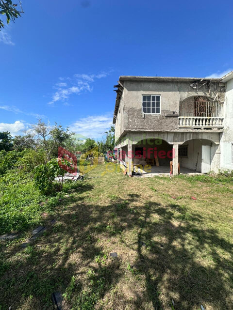 9 Bed 9 Baths FIXER UPPER COOPERS PEN USD$485,000
