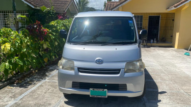 2013 Toyota Town Ace - Excellent Condition