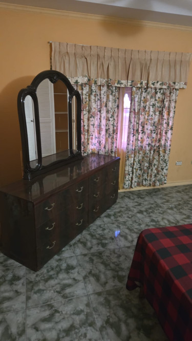 1 Bedroom Males Only  Houses Havendale 