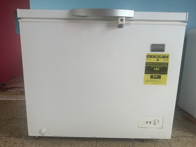 Frigidaire Chest Freezer 9 Cu Ft