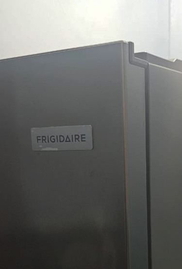 Brand New Frigidaire Refrigerator – Never Used