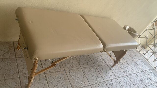 PORTABLE MASSAGE BED And GLASS SHOWCASE