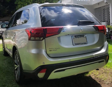 2021 Mitsubishi Outlander 