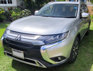 2021 Mitsubishi Outlander 