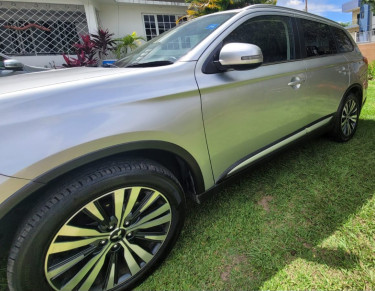 2021 Mitsubishi Outlander 