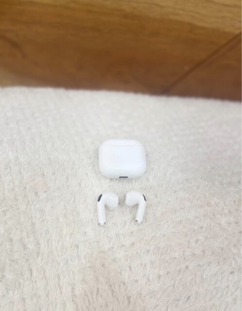 Apple AirPods 4 ( ANC ) Phone Accessories Spanish Town