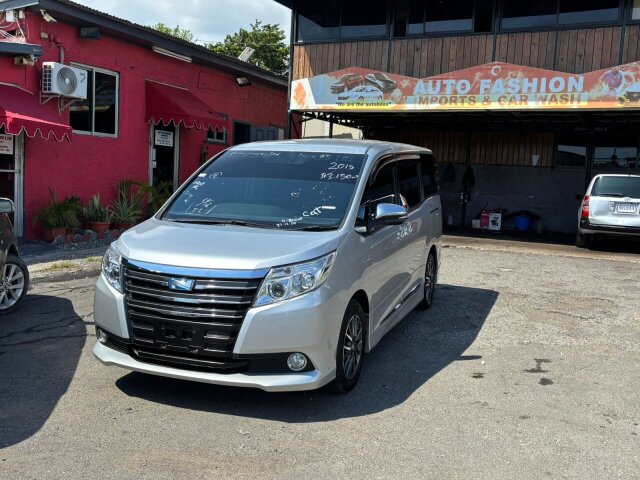 2015 Toyota Noah