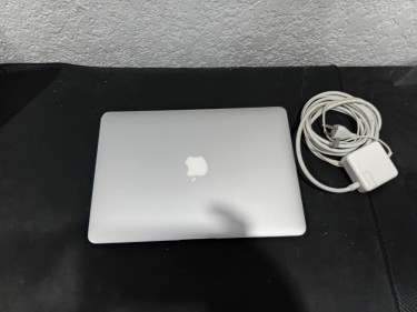 Used Apple MacBook Air 8GB RAM 128GB SSD $35,000.