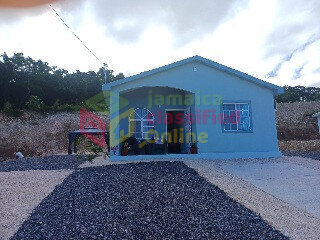 New Camelot Village, DBay, St Ann For Sale 2BR 2BT Houses Camelot Village, Discovery Bay