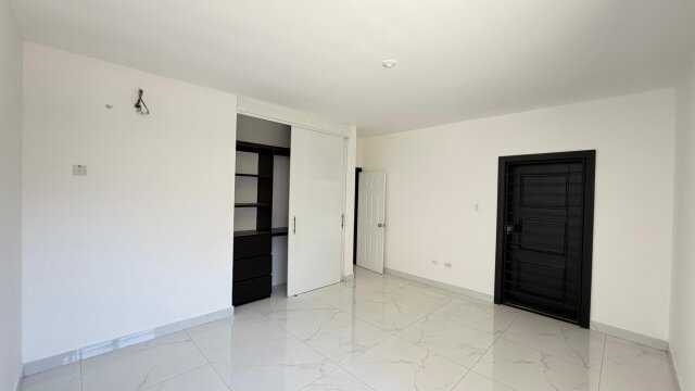 Apartment For Sale| Beatrice Crescent Patrick City