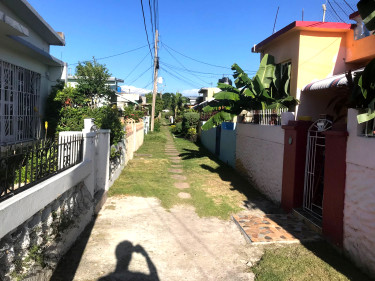 2 Bedroom, 1 Bathroom House