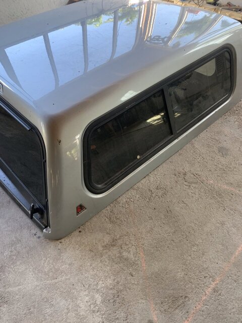 Leer Bed Camper