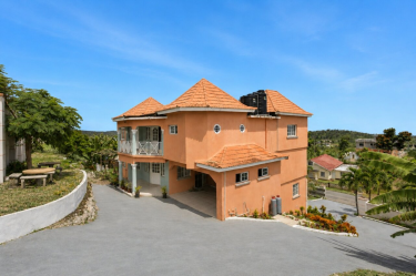 7 Bedroom 