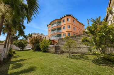 7 Bedroom  Houses St. Ann